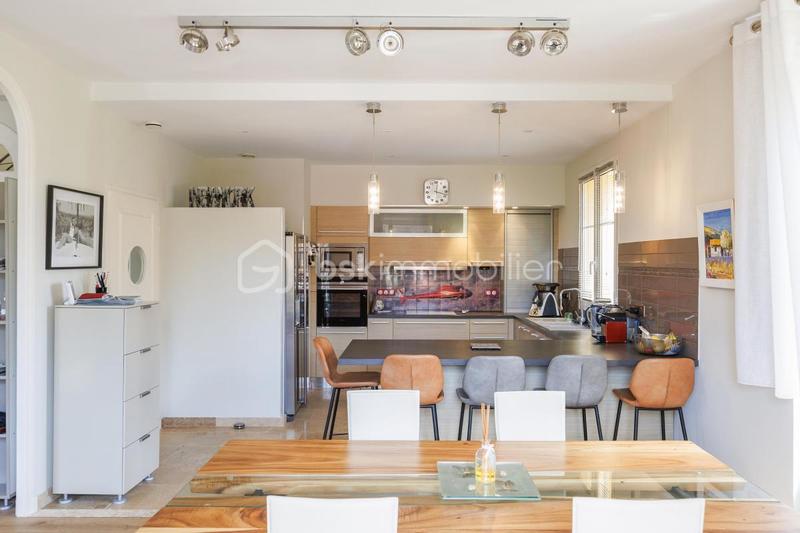 Villa - 166 m² - 6 pièces