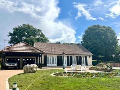 Maison - 160 m² - 7 pièces