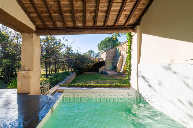 Mas - 298 m² - 8 pièces