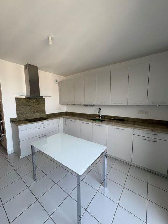 Appartement - 107 m² - 3 pièces