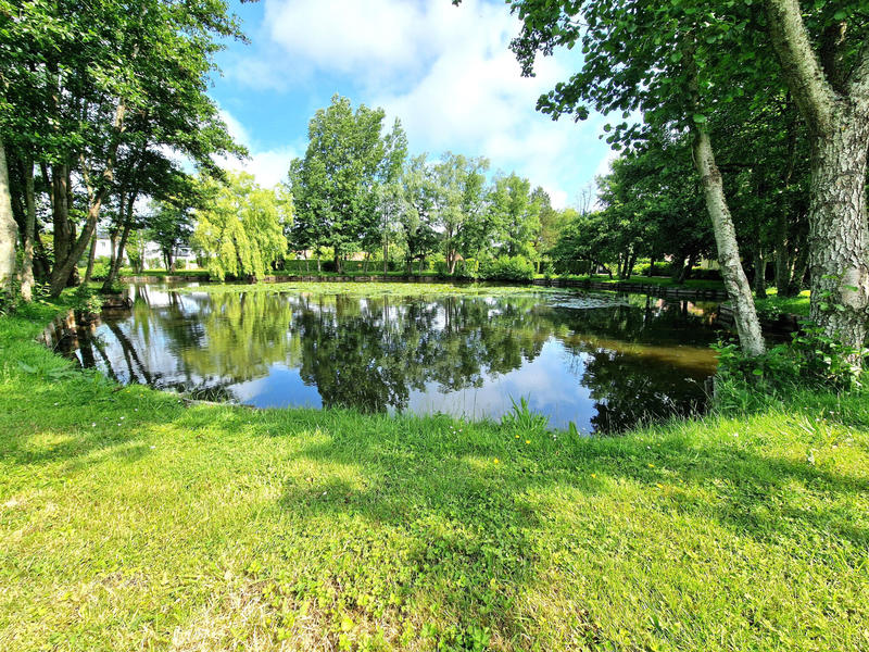 Maison - 200 m² - 8 pièces