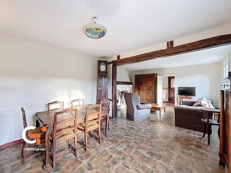 Maison - 180 m² - 6 pièces