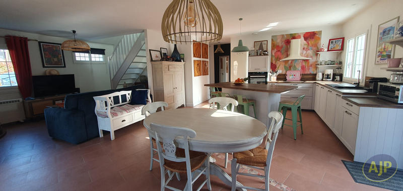 Maison - 103 m² - 4 pièces