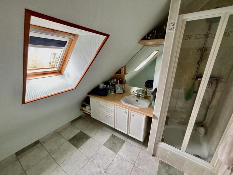 Pavillon - 150 m² - 7 pièces