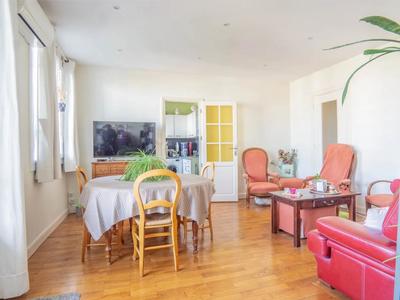 Appartement - 83 m² - 4 pièces