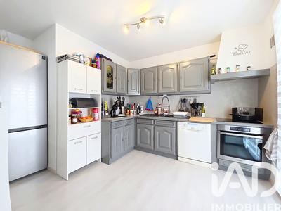 Maison - 92 m² - 4 pièces