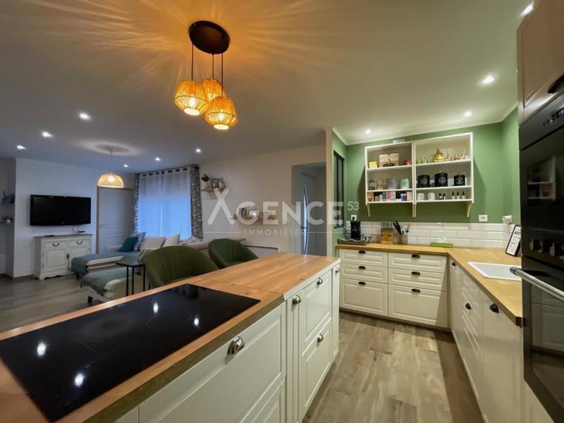 Maison - 98 m² - 5 pièces