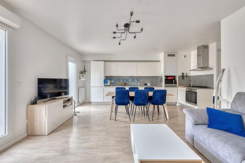 Maison - 86 m² - 5 pièces