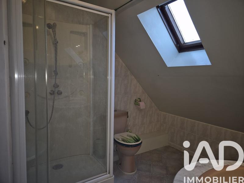 Maison - 239 m² - 7 pièces