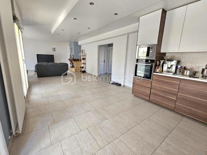 Pavillon - 130 m² - 6 pièces