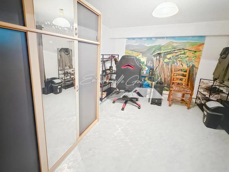 Appartement - 140 m² - 6 pièces