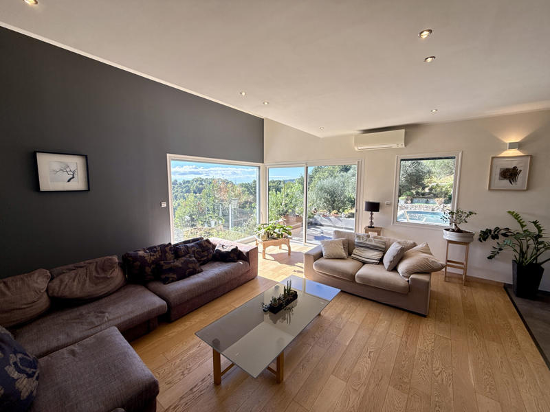 Maison - 287 m² - 7 pièces