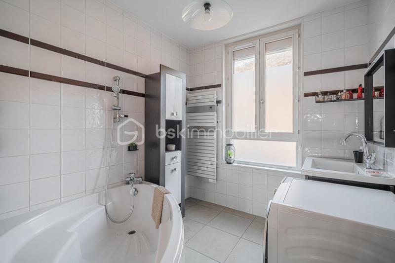 Appartement - 103 m² - 4 pièces