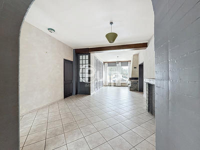 Maison - 241 m² - 12 pièces