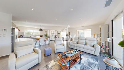 Maison - 170 m² - 7 pièces