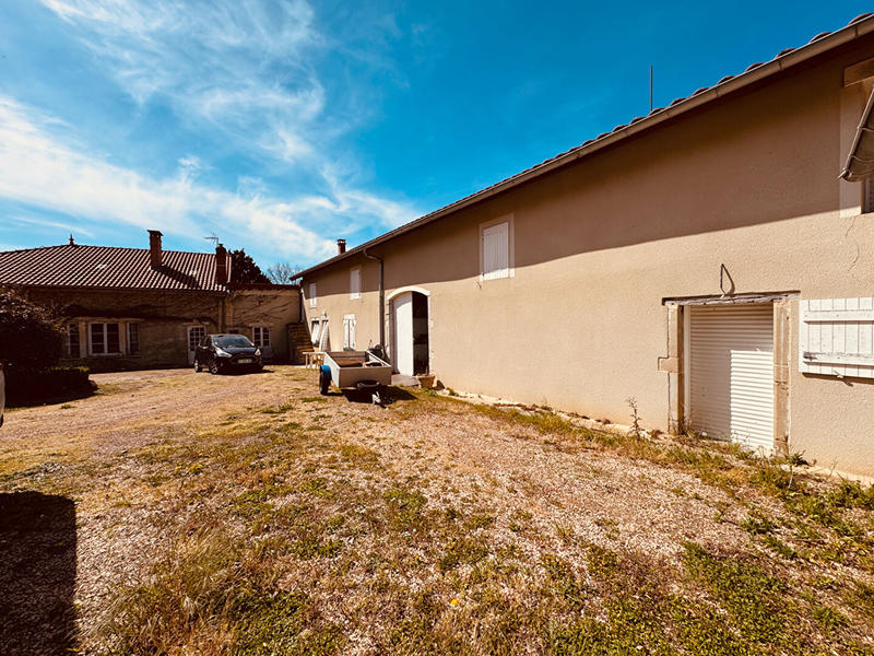 Maison - 451 m² - 10 pièces