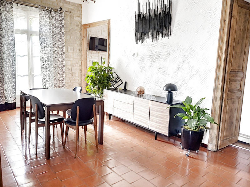 Maison - 180 m² - 5 pièces