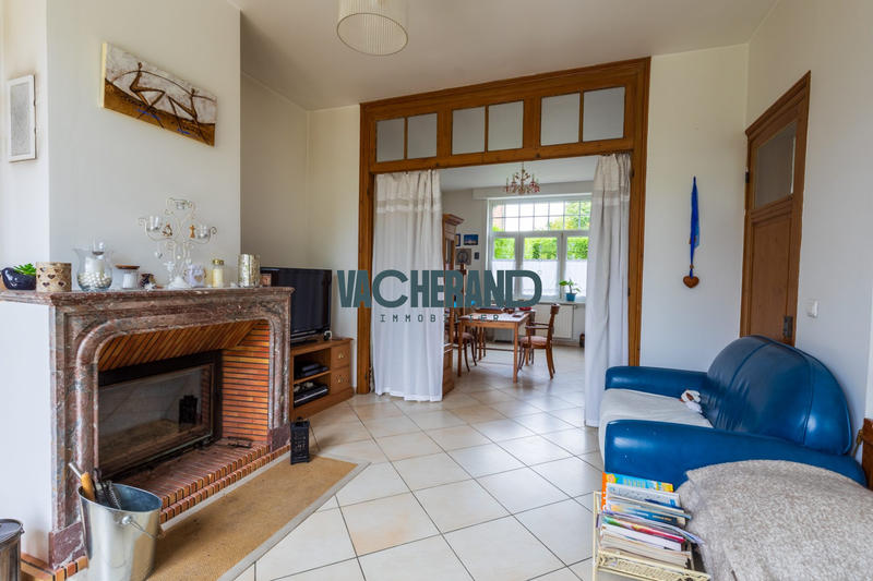 Maison - 250 m² - 12 pièces