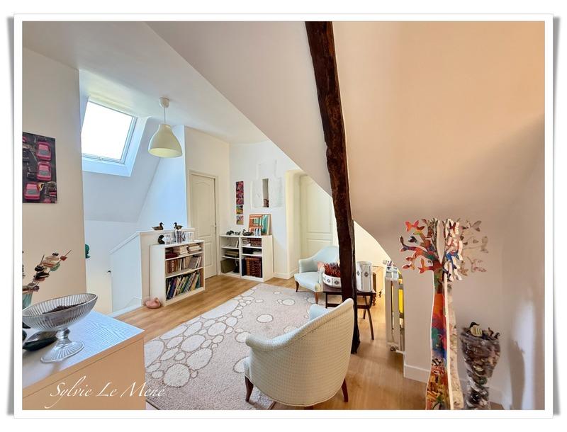 Maison - 224 m² - 8 pièces