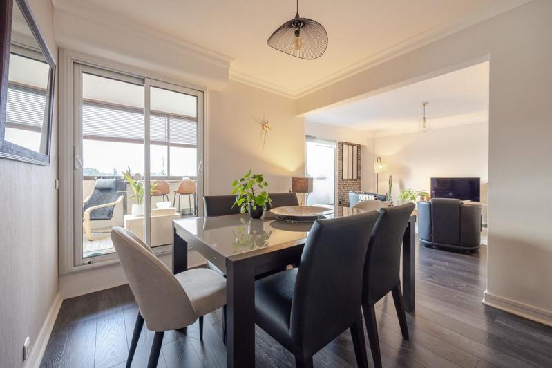 Appartement - 100 m² - 4 pièces