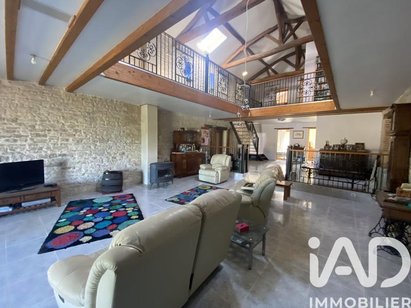 Maison de village - 341 m² - 10 pièces