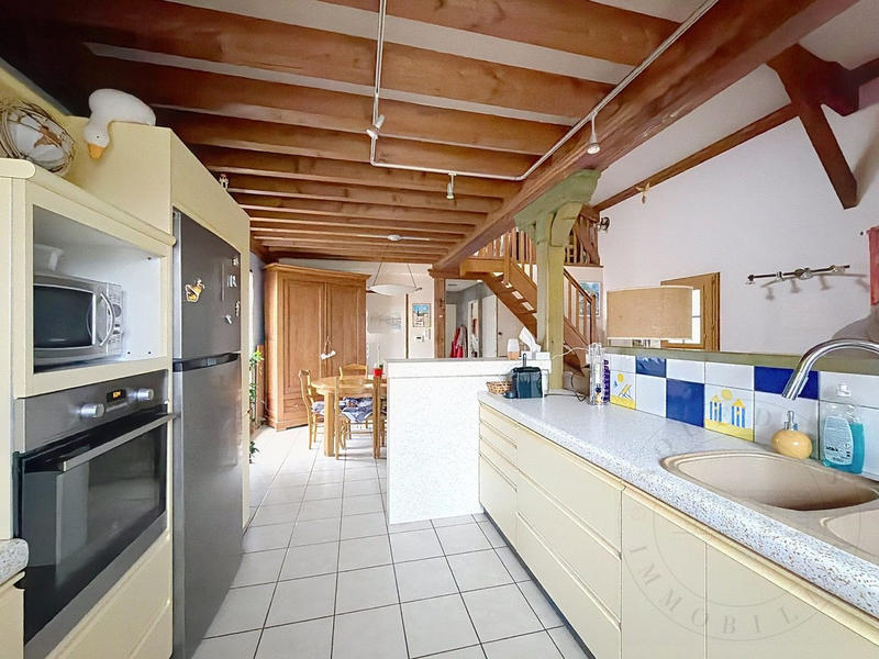 Maison traditionnelle - 122 m² - 6 pièces