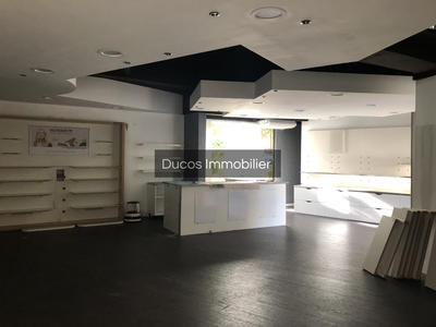 Local commercial - 305 m² - 3 pièces