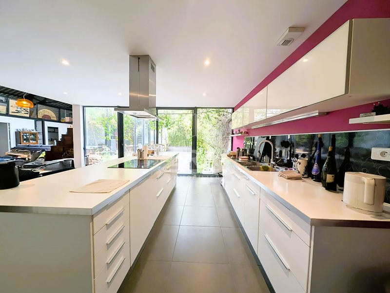 Loft - 270 m² - 7 pièces