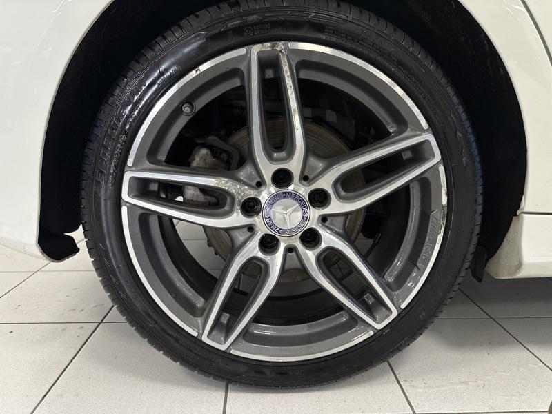 Mercedes Classe a 220 4matic Pack Amg Line Gps camera sièges chauf