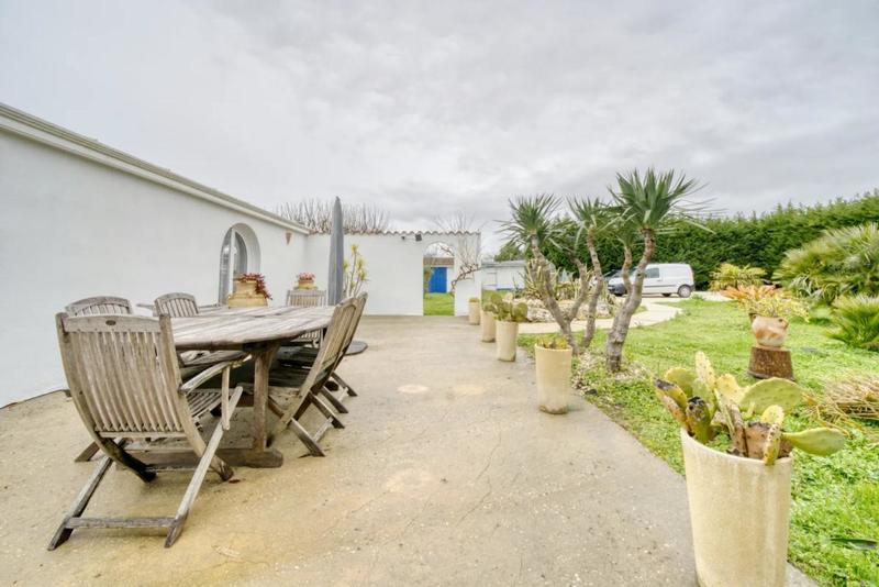 Demeure - 307 m² - 5 pièces