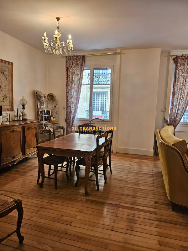 Appartement - 80 m² - 3 pièces