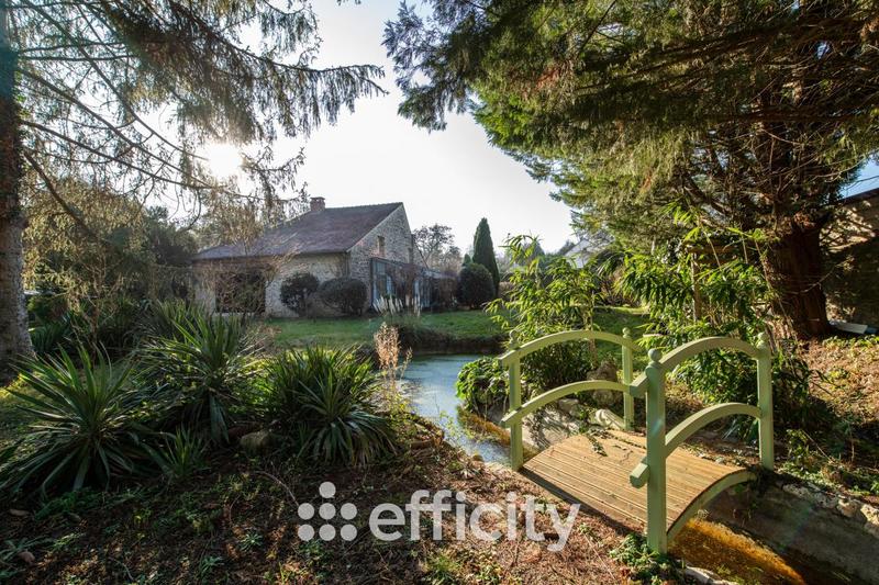 Maison - 300 m² - 7 pièces