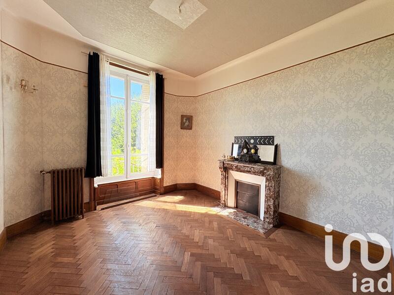 Maison - 270 m² - 9 pièces