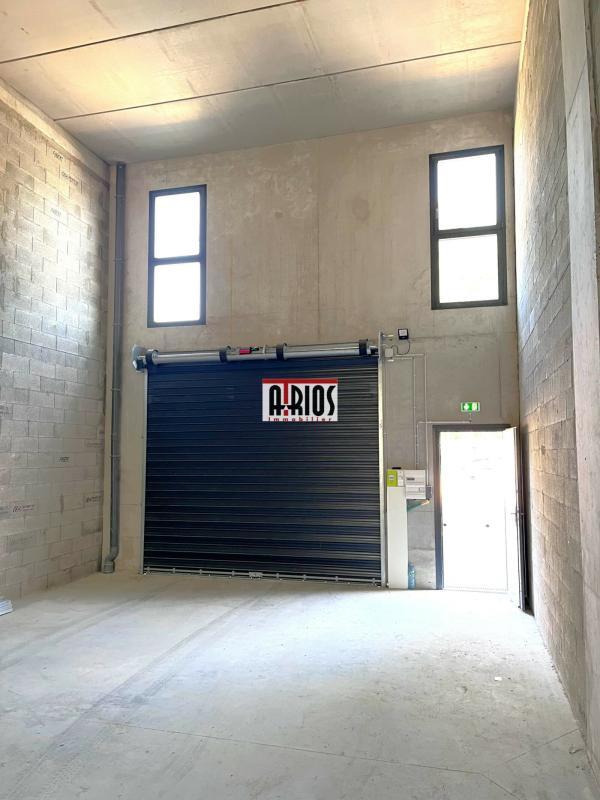 Entrepôt - 116 m² - 1 pièce