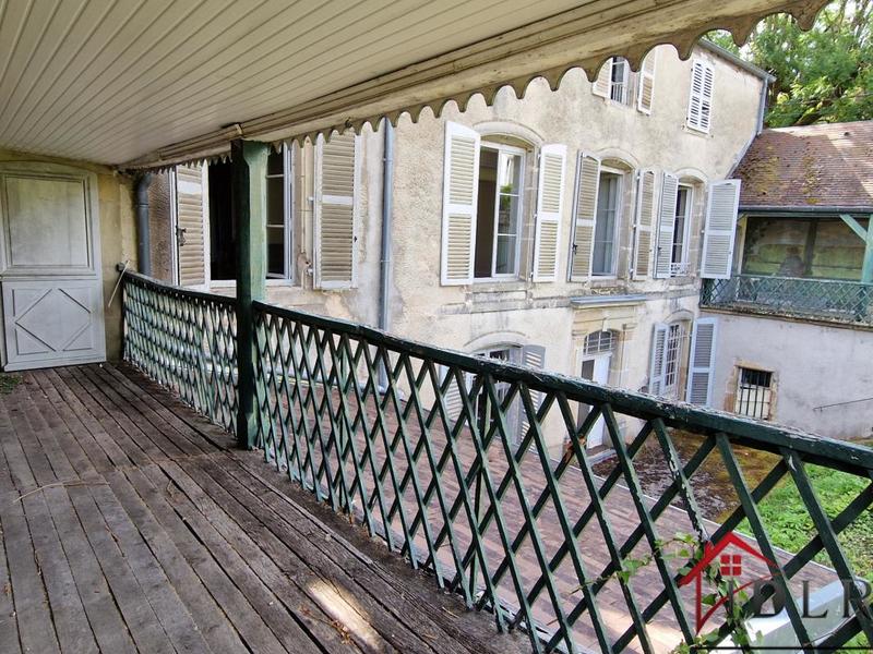 Demeure - 402 m² - 14 pièces