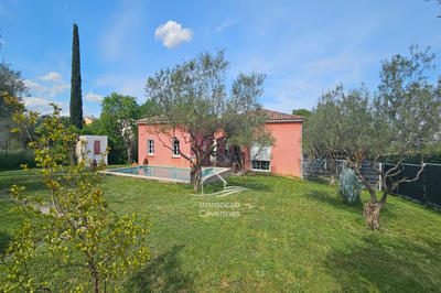 Villa - 144 m² - 5 pièces
