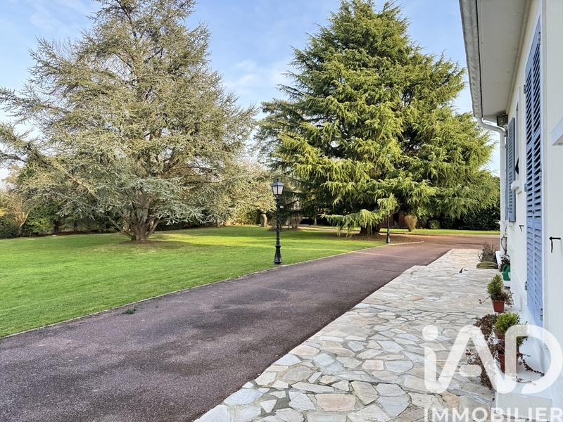 Maison - 400 m² - 10 pièces