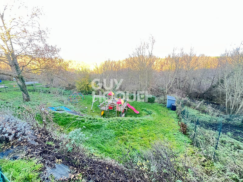 Maison - 97 m² - 6 pièces