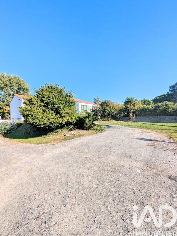 Maison - 219 m² - 9 pièces