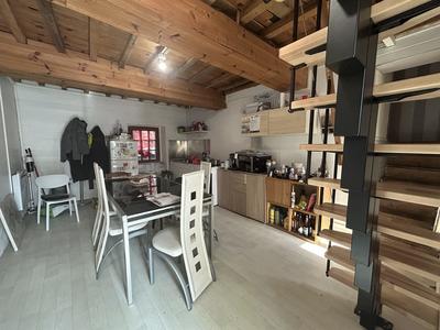 Maison - 80 m² - 4 pièces