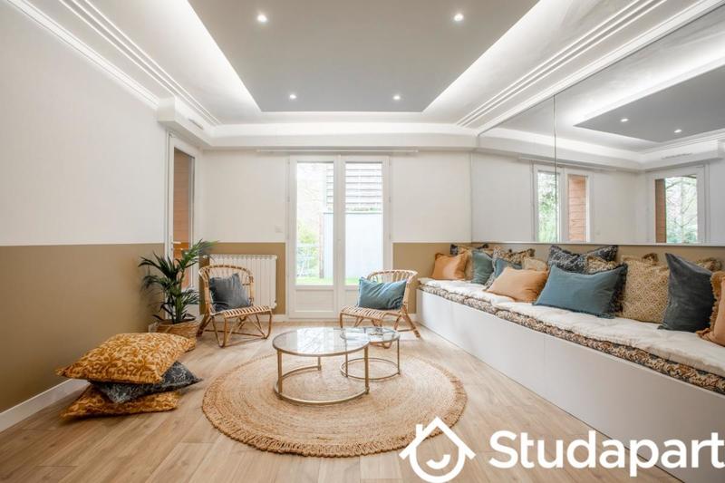 Chambre - 15 m² - 1 pièce