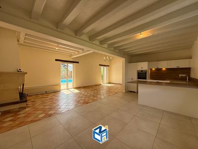 Maison - 182 m² - 8 pièces