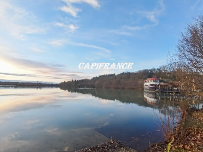 Local commercial - 256 m² - 8 pièces