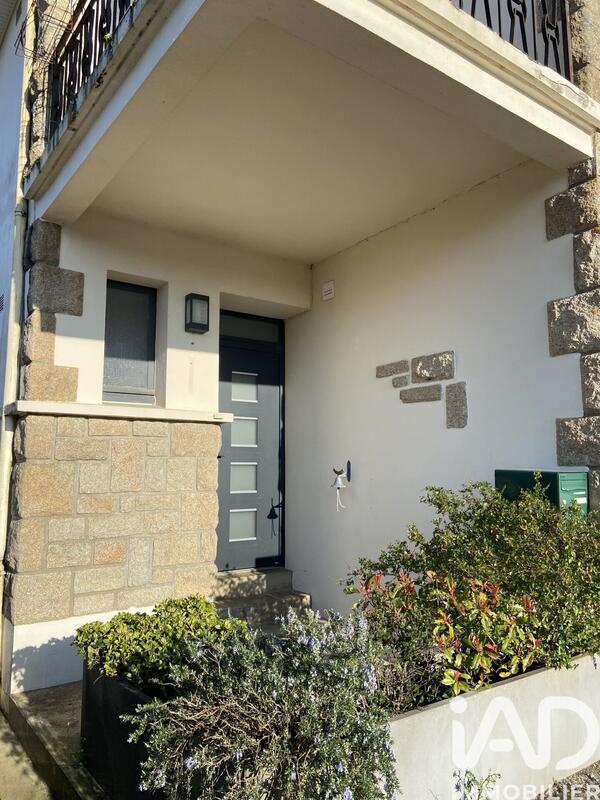 Maison - 200 m² - 8 pièces