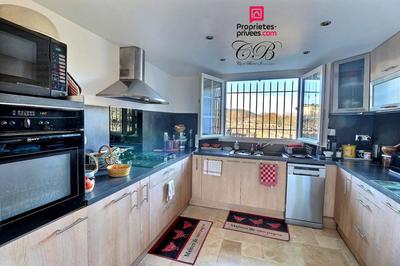 Maison - 180 m² - 6 pièces