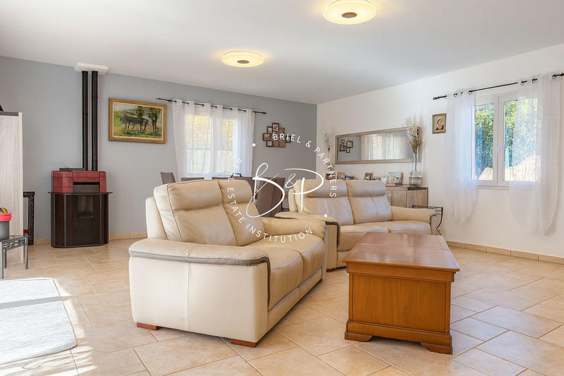 Maison - 143 m² - 5 pièces