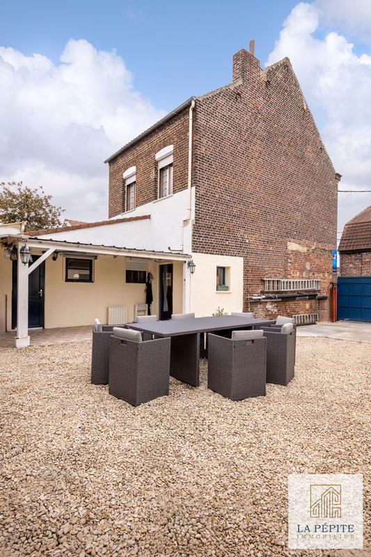 Maison - 95 m² - 4 pièces