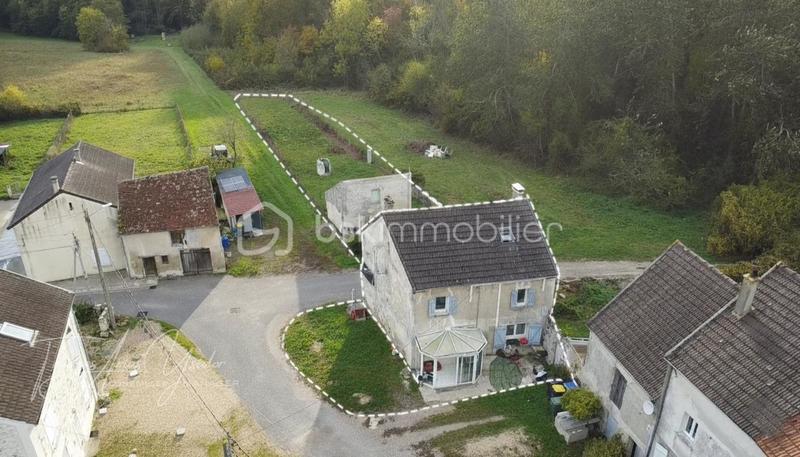 Maison traditionnelle - 100 m² - 4 pièces