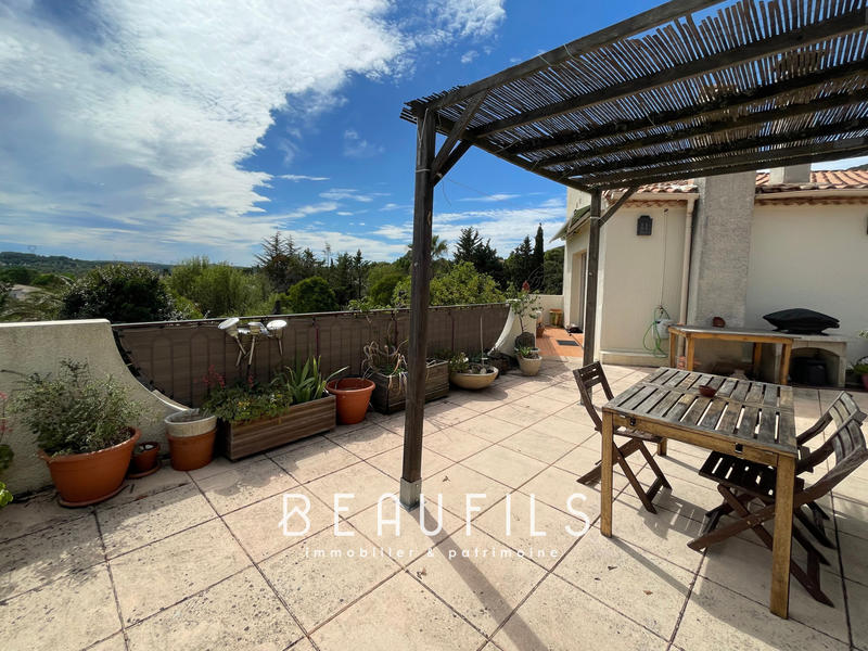 Maison - 267 m² - 10 pièces