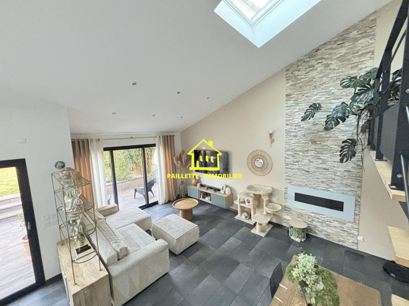 Maison - 178 m² - 6 pièces